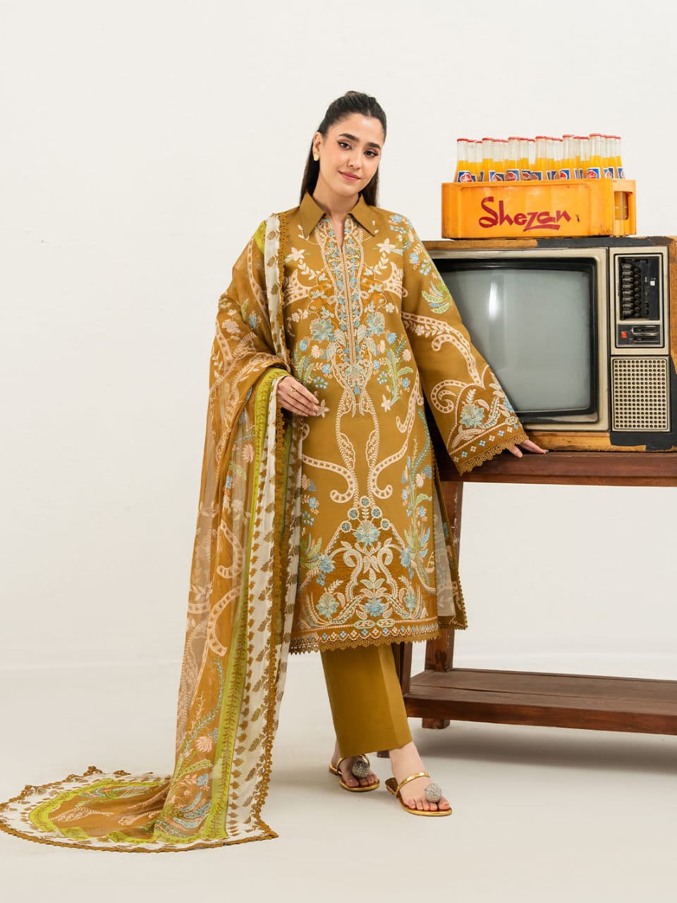 ANA-003 | 3 PC Lawn Unstitched