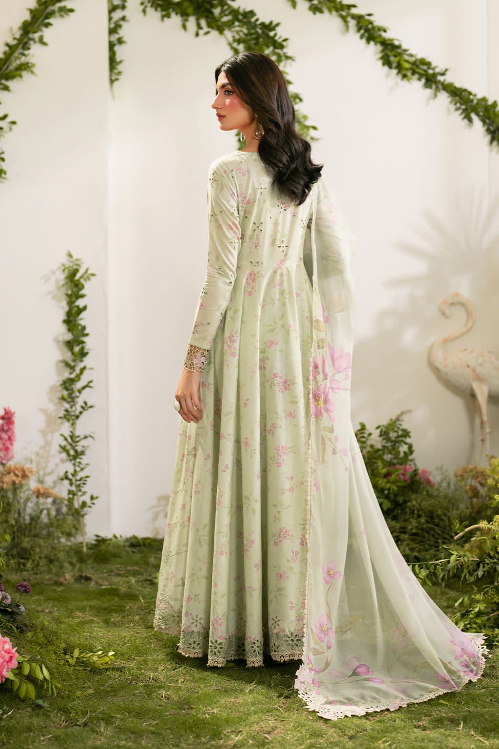IZNIK Unstitched 3Pcs Lawn Suit