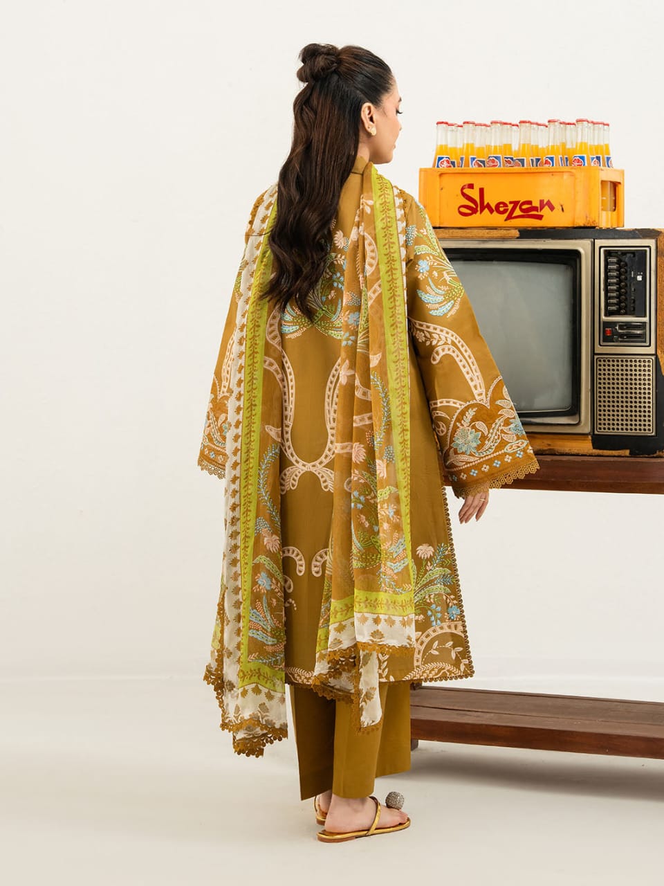 ANA-003 | 3 PC Lawn Unstitched